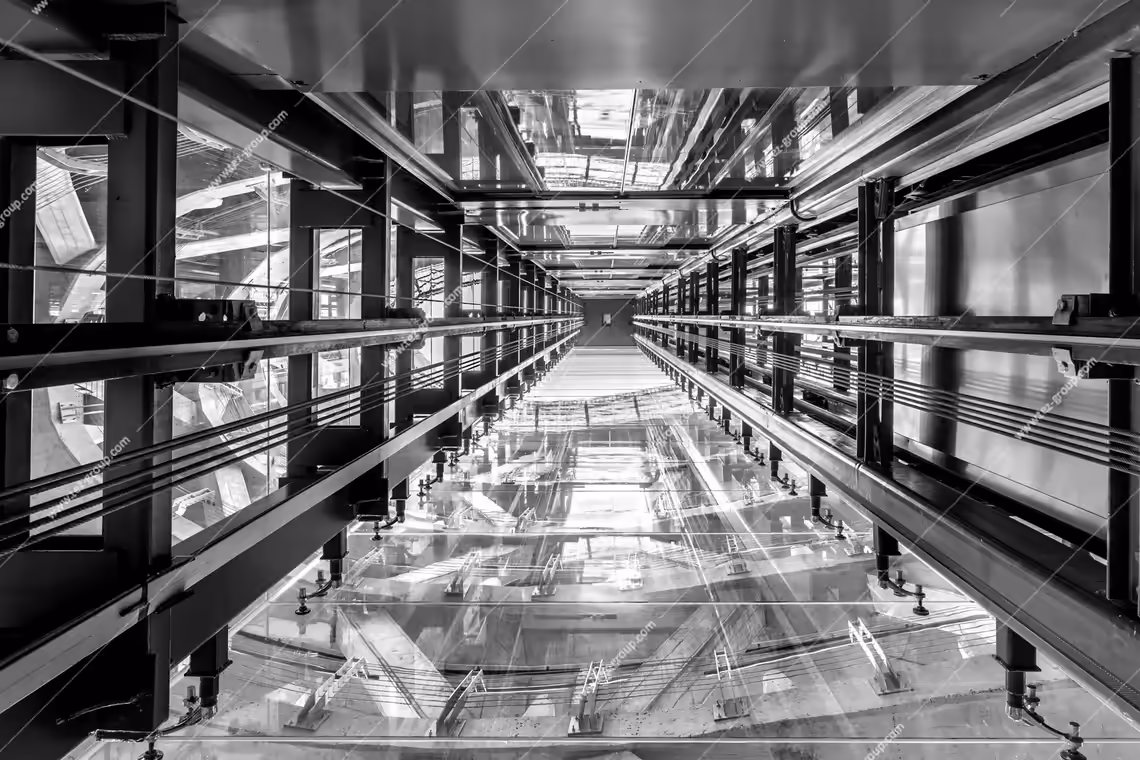 استخدام در آسانسور اطلس تک